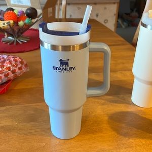 40 oz Stanley